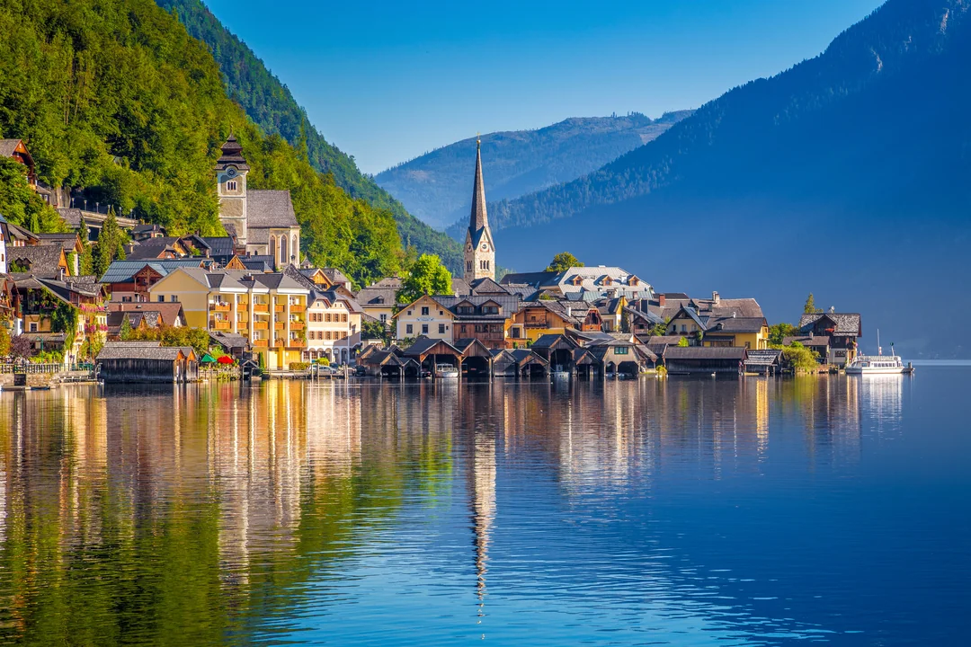 From Vienna: Hallstatt & Salzburg Day Trip Image 1
