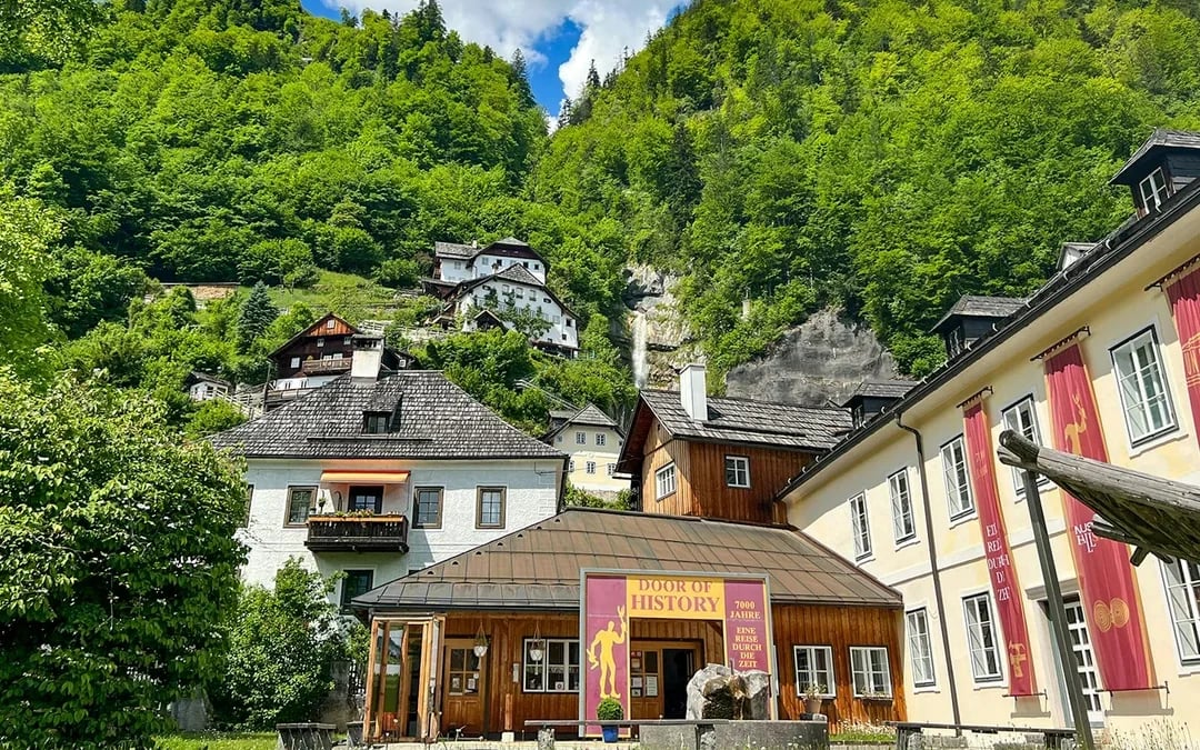 From Vienna: Hallstatt Day Trip by Bus
 Image 9