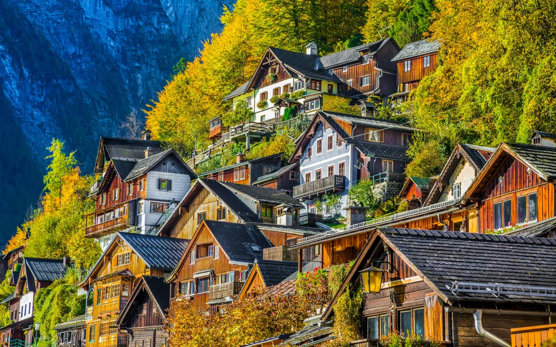 From Vienna: Hallstatt, Mountains & Alpine Lakes Day Trip
 Image 4