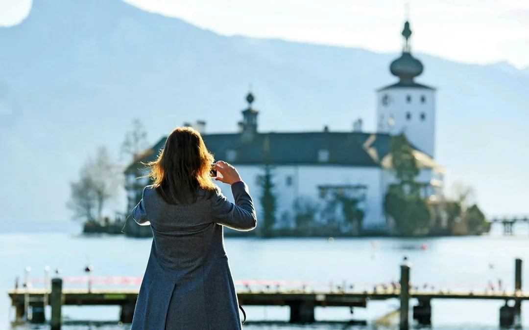 From Vienna: Hallstatt, Mountains & Alpine Lakes Day Trip
 Image 6