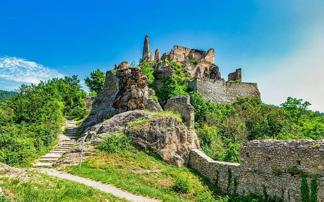 From Vienna: Wachau, Melk Abbey & Danube Valley Day Trip
 Image 11