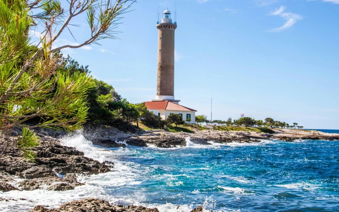 From Zadar: Sakarun Beach, Blue Lagoon, Caves Speedboat Tour & Snorkeling Image 10