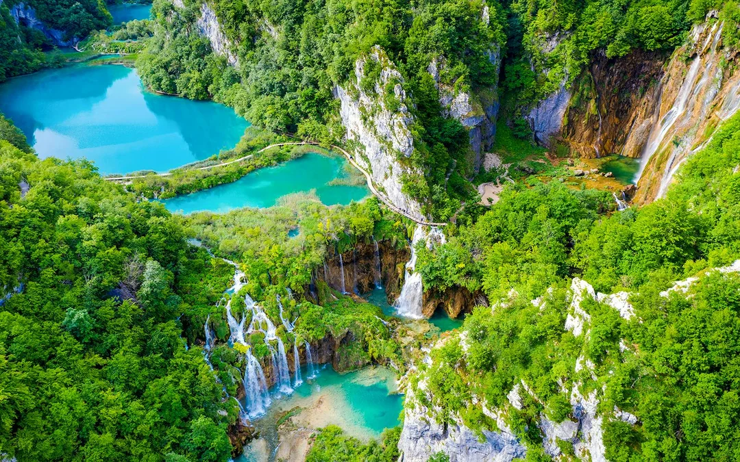 From Zagreb: Full-Day Trip to Plitvice Lakes National Park with Drop-off in Split Image 2