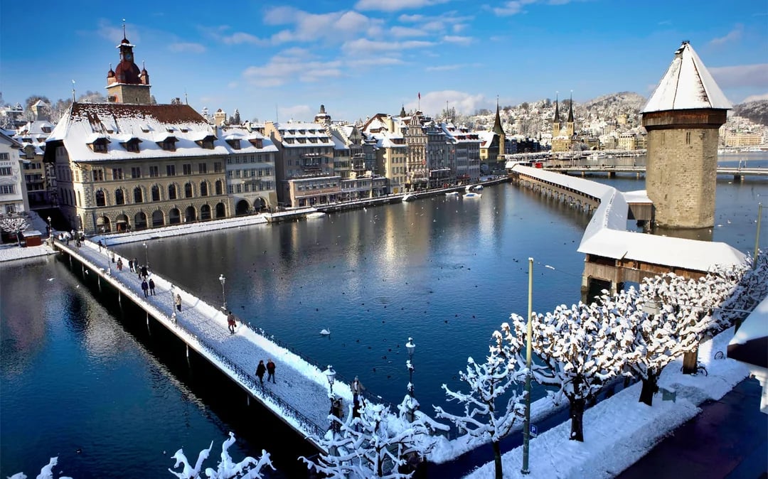 From Zurich: Day Trip to Mount Titlis with Skiing at Trübsee Snow Park Image 2