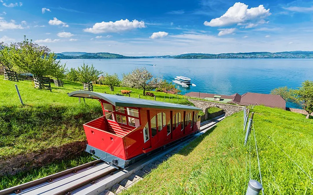 From Zürich: Day Trip to Mt. Bürgenstock & Lake Lucerne with Funicular Ride Image 2