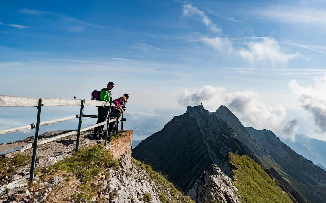 From Zürich: Golden Round Trip to Mount Pilatus with Lake Lucerne Boat Cruise Image 3