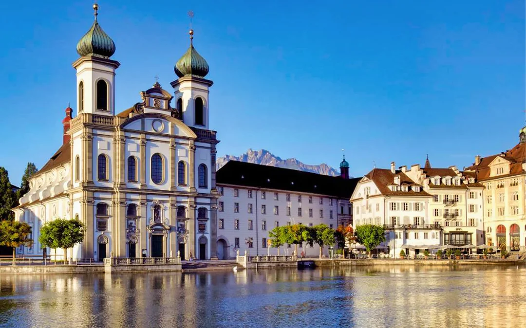 From Zürich: Lucerne Day Trip with Optional Motorboat Cruise Image 3