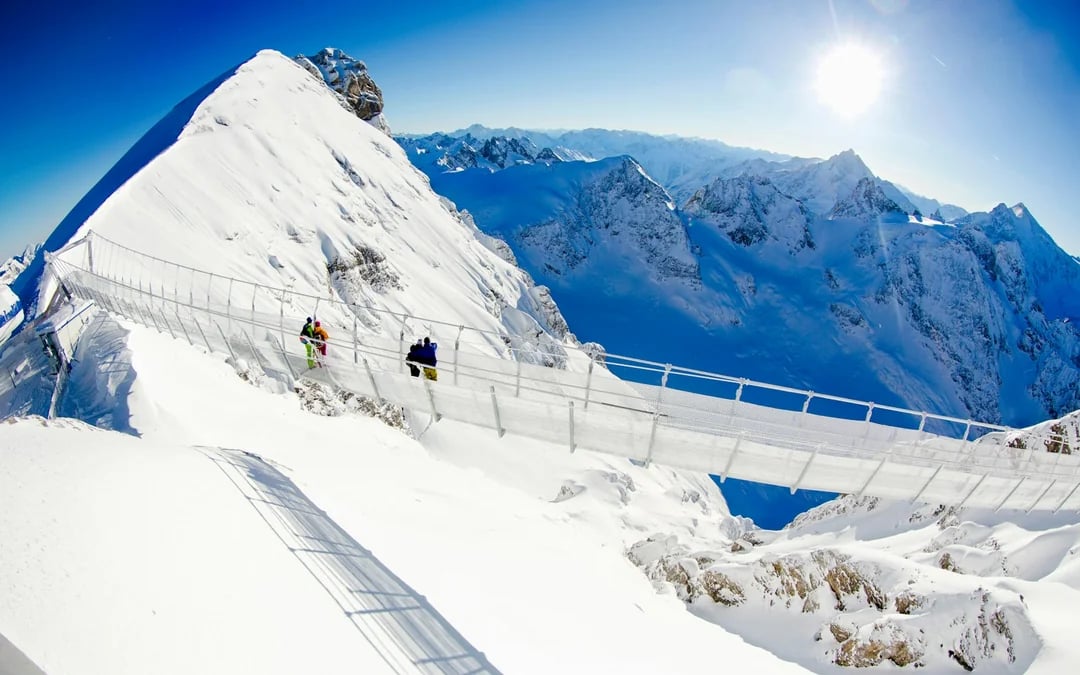 From Zurich: Mount Titlis Day Trip via Lucerne with Rotair Gondola Image 4