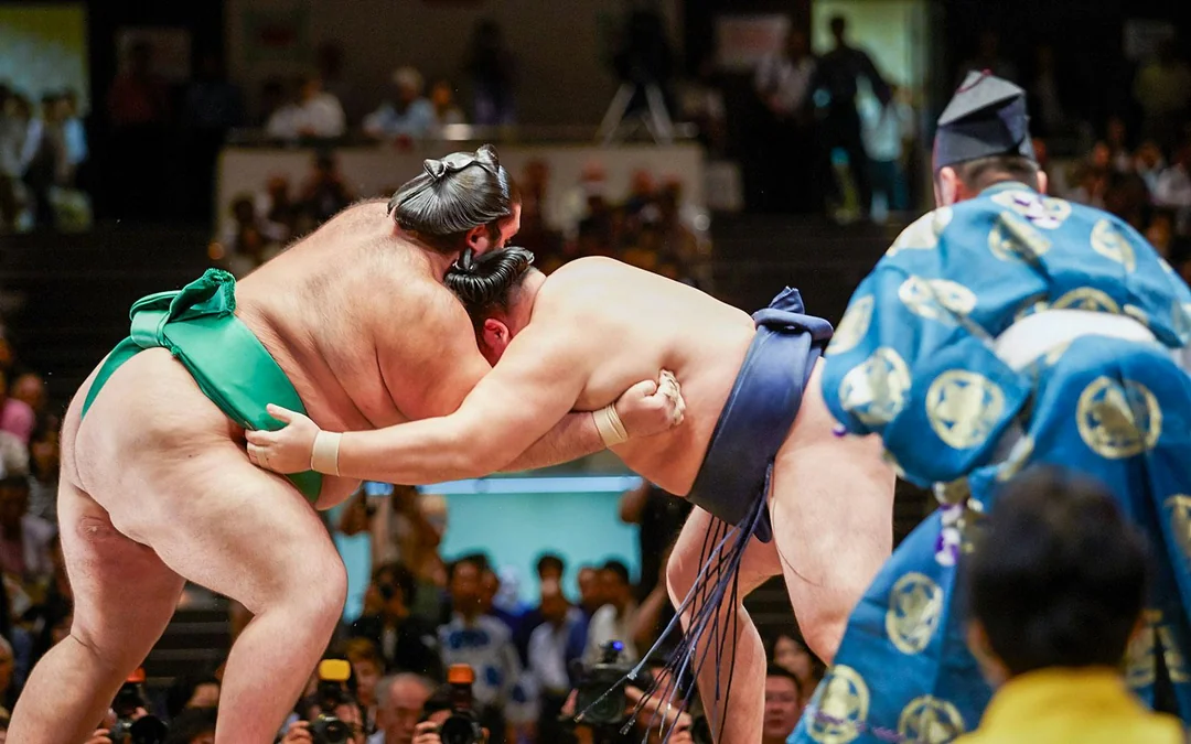 Fukuoka Sumo Tournament LIVE: Reserved Tickets & Private Guide at Fukuoka Kokusai Center (November) Image 5