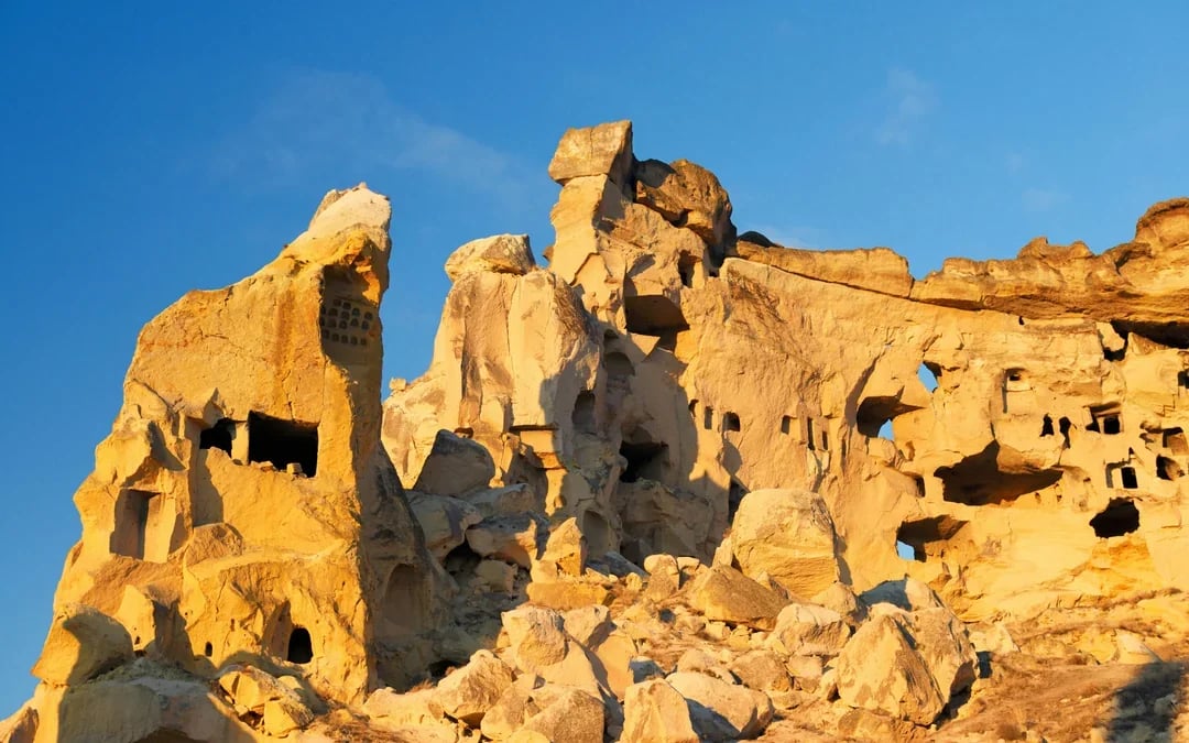 Full-Day Blue Tour with Özkonak Underground City & Red Valley Trek with Lunch Image 7