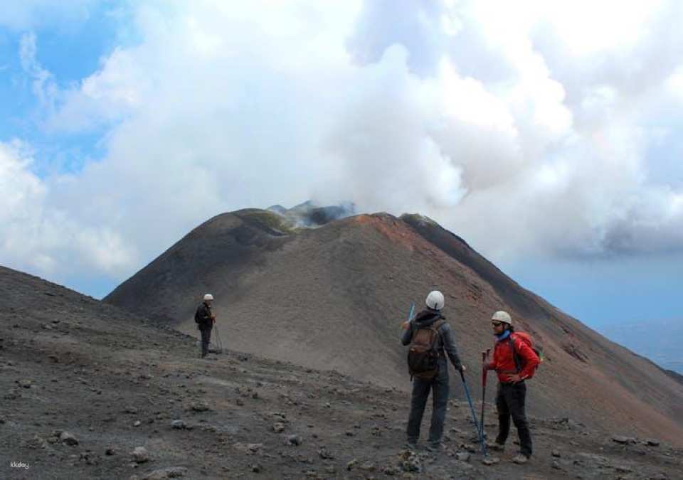 Full-day Etna 4x4 Excursion with Winery Lunch from Taormina