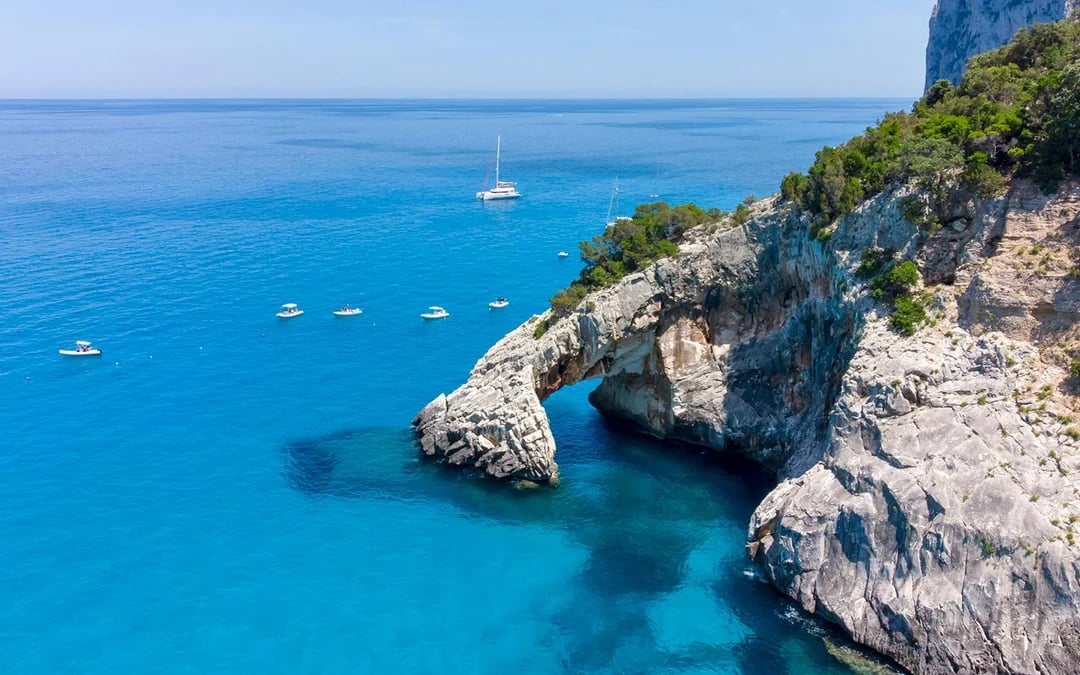 Full-Day Guided Boat Tour of Baunei Coast Image 2