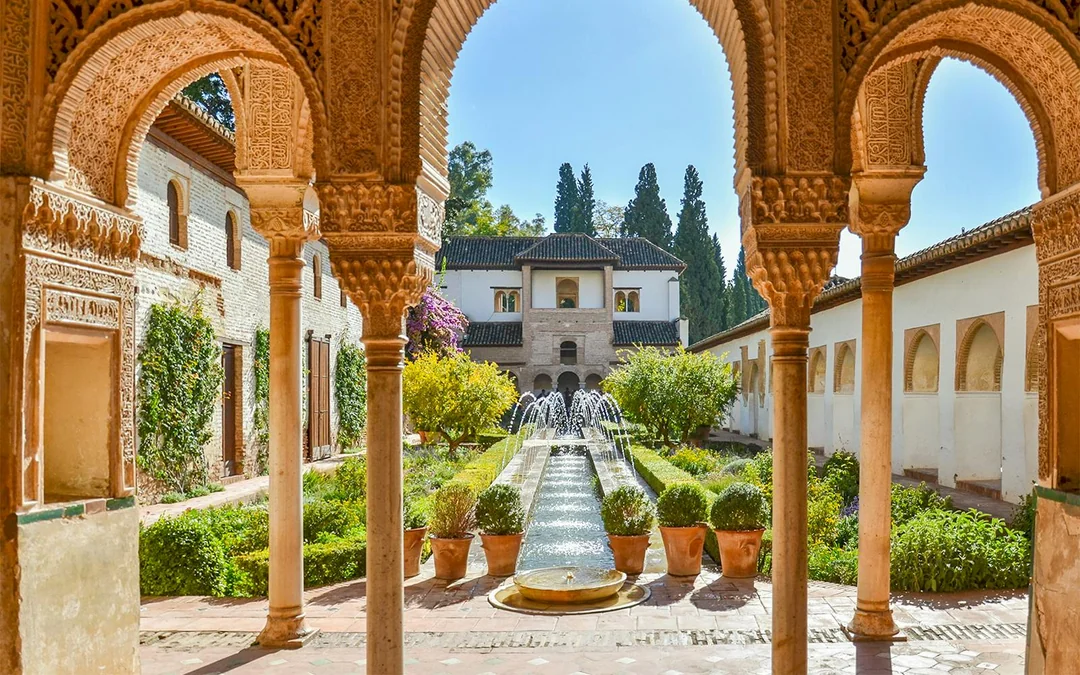 Full-Day Guided Tour of Alhambra with Transfers from Malaga Image 4