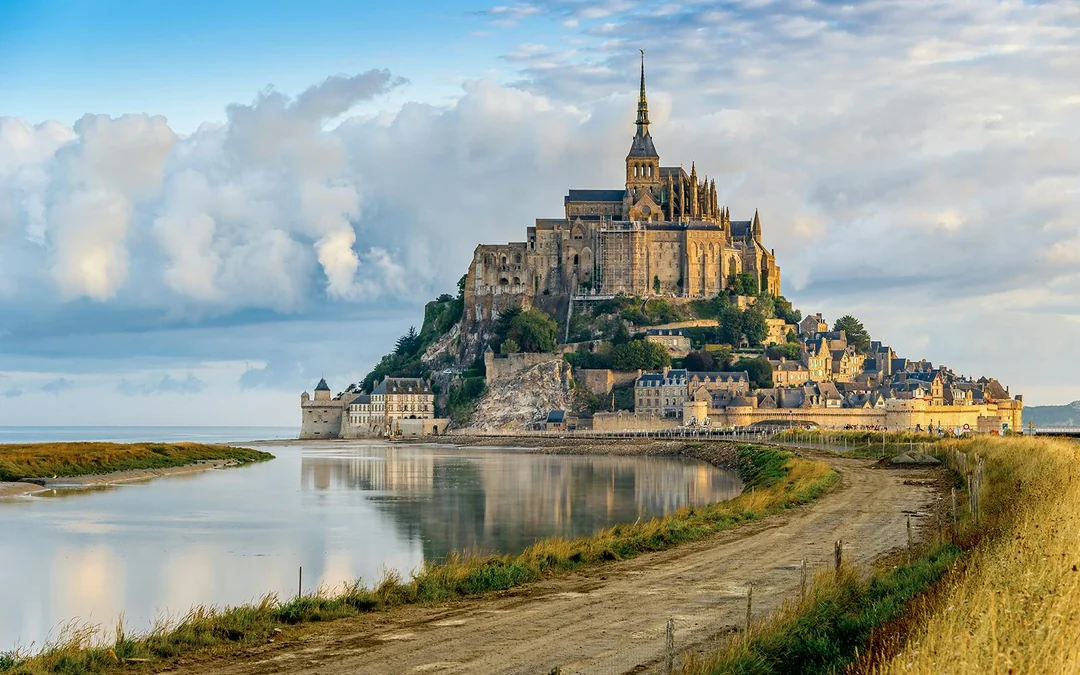 Full-Day Guided Tour of Mont-Saint-Michel with Round-Trip Transfers from Paris Image 1
