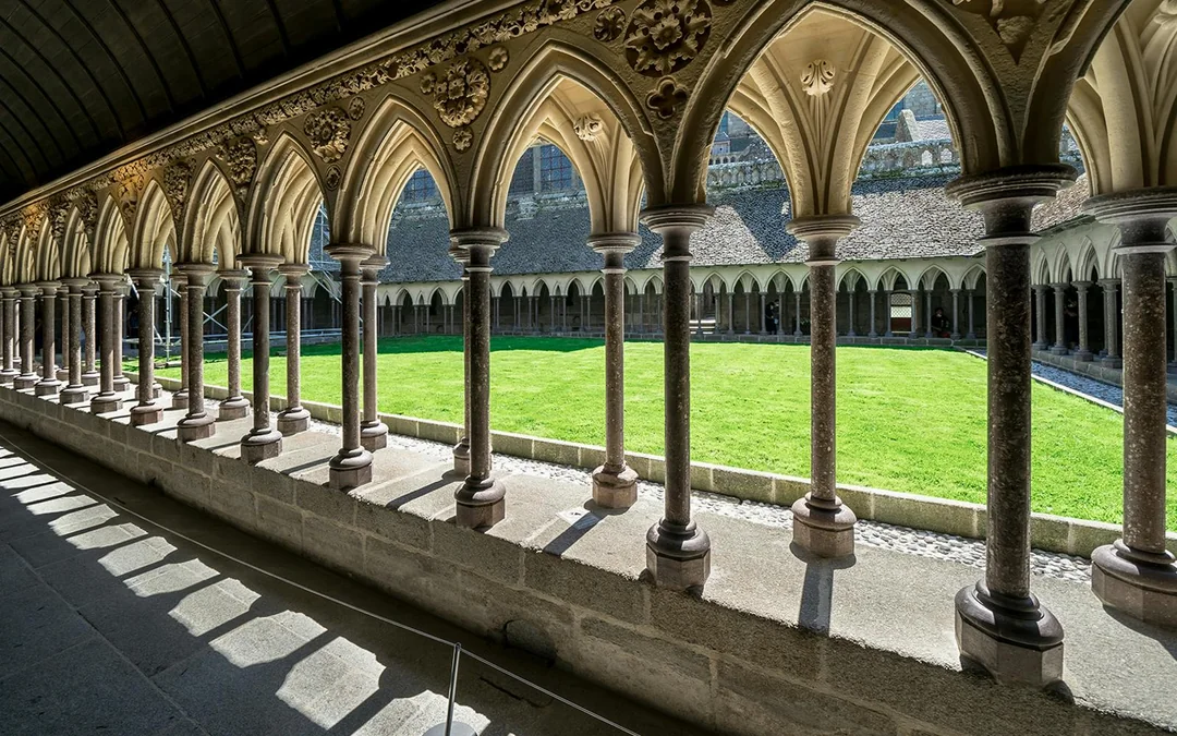 Full-Day Guided Tour of Mont-Saint-Michel with Round-Trip Transfers from Paris Image 3