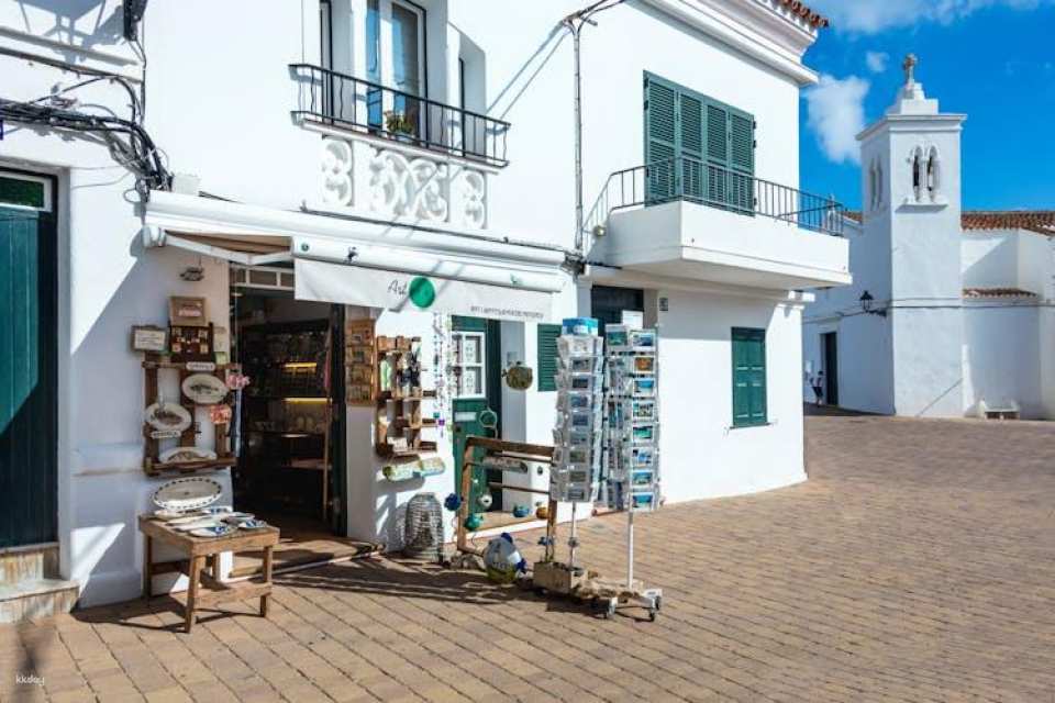 Full-day Menorca countryside tour with cheese-tastings