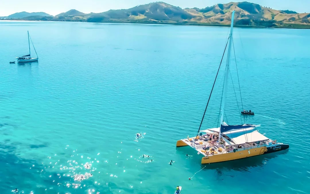 Full-Day South Sea Sailing Adventure with Lunch, Drinks & Hotel Transfers Image 2