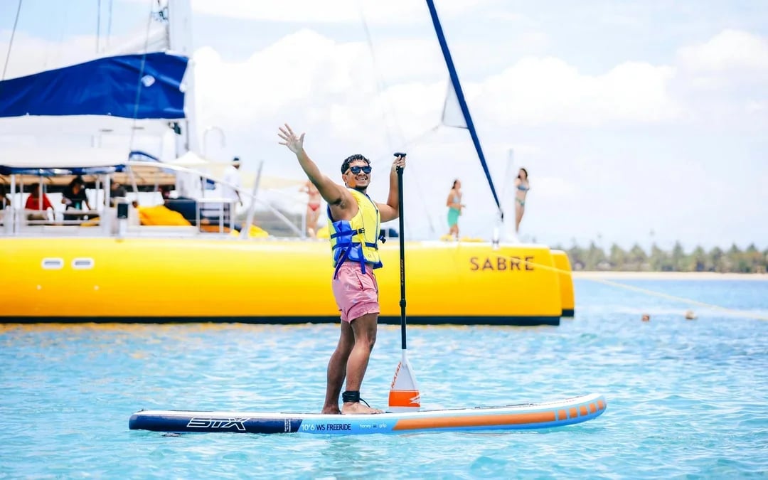 Full-Day South Sea Sailing Adventure with Lunch, Drinks & Hotel Transfers Image 3