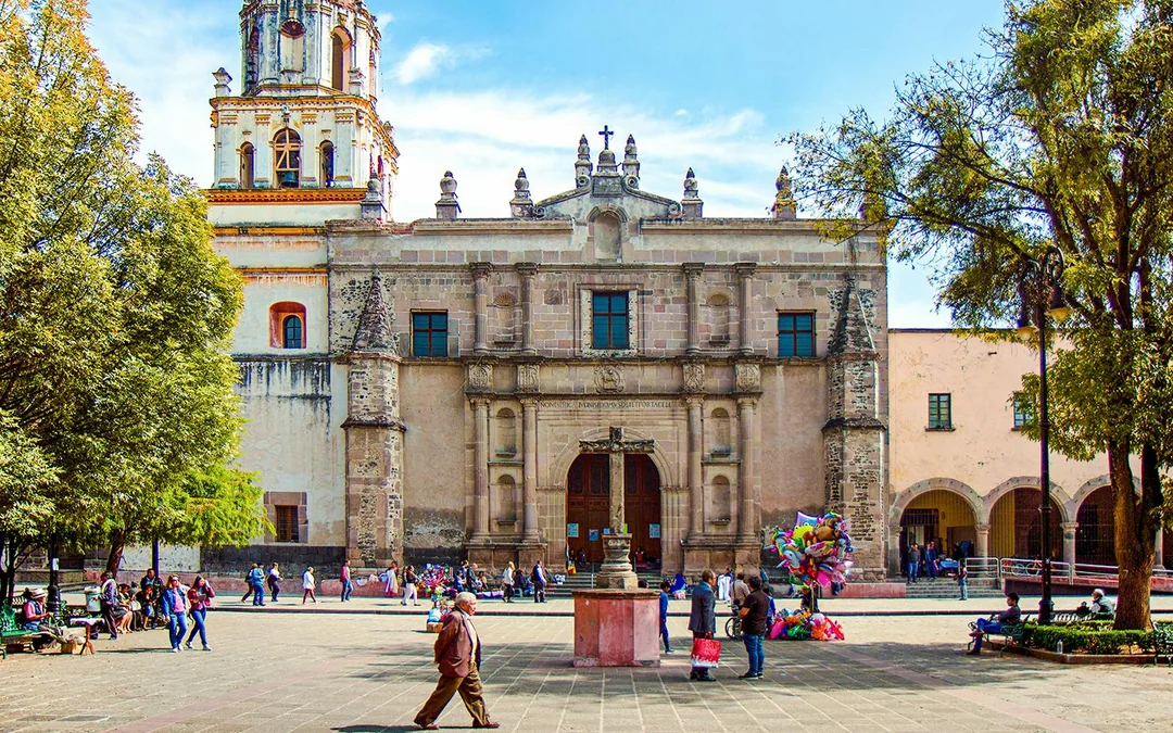 Full-Day Tour: Frida Kahlo Museum Tickets with Coyoacán Stroll & Xochimilco Boat Ride Image 4