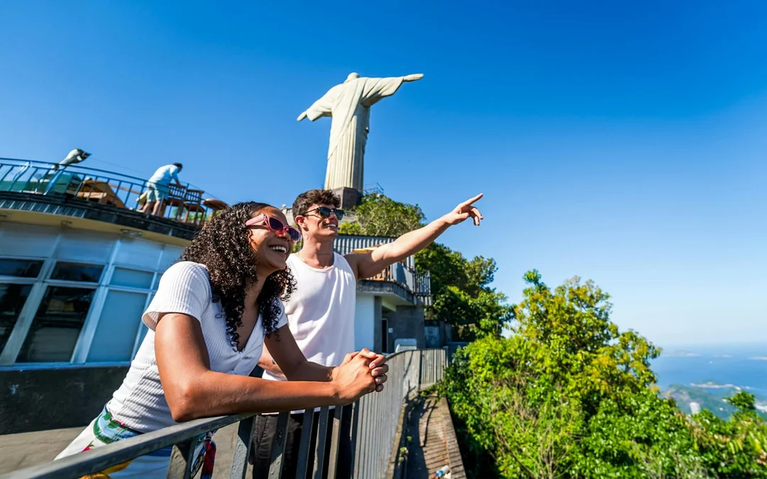 Full-Day Tour of Rio: Sugarloaf Mountain, Christ the Redeemer, Selarón Steps and More Image 1