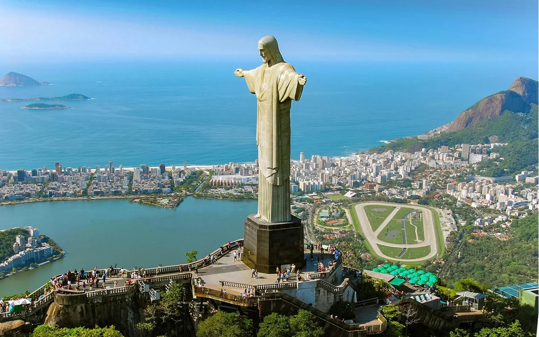 Full-Day Tour of Rio: Sugarloaf Mountain, Christ the Redeemer, Selarón Steps and More Image 3