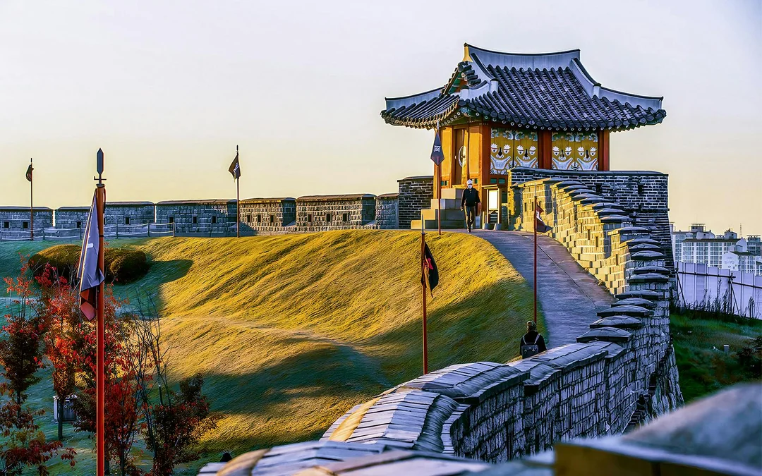 Full-Day Tour of Suwon Hwaseong with Korean Folk Village Image 2