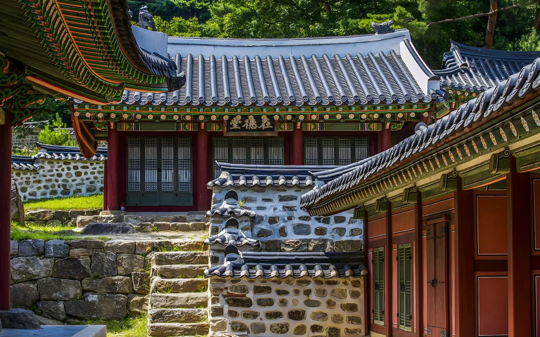 Full-Day Tour of Suwon Hwaseong with Korean Folk Village Image 4