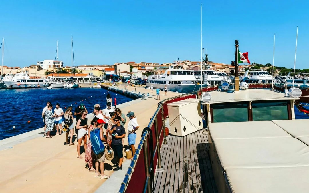 Full-Day Vintage Motorboat Tour to La Maddalena Image 2