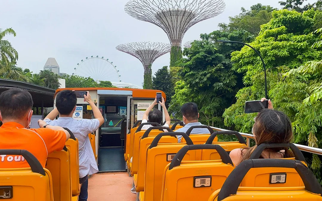 FunVee: Singapore Sightseeing Bus Tour Image 1