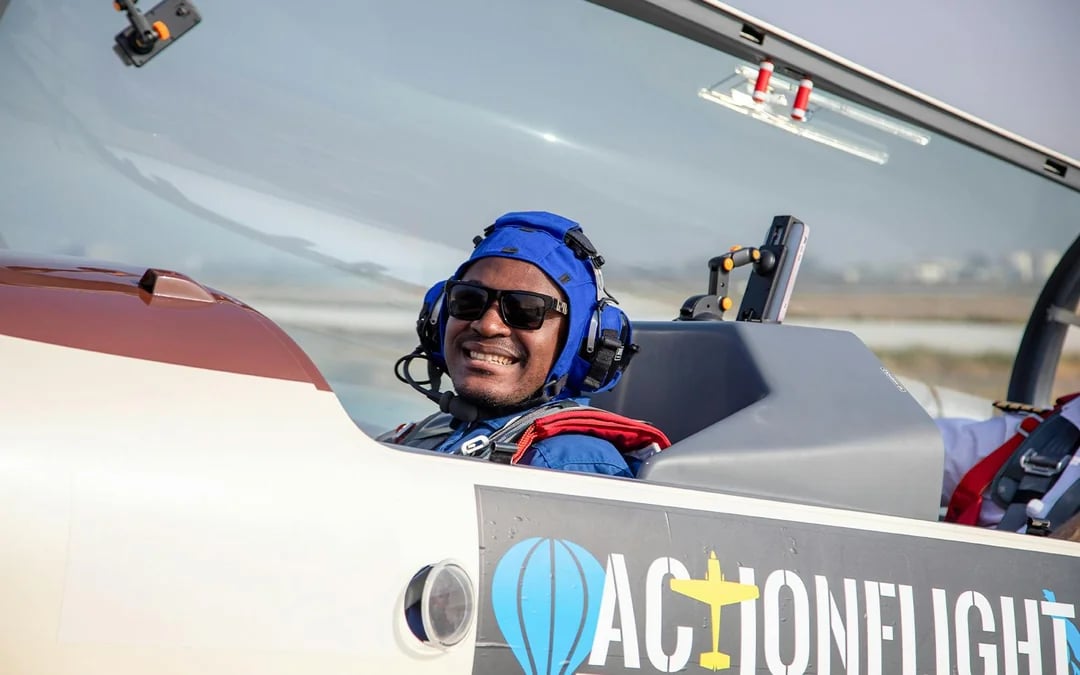G-FORCE Aerobatic Passenger Experience Image 9