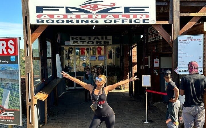 Garden Route Adventure Tour from Cape Town: Bungee Jump & Shark Cage Diving with Accommodation Image 4