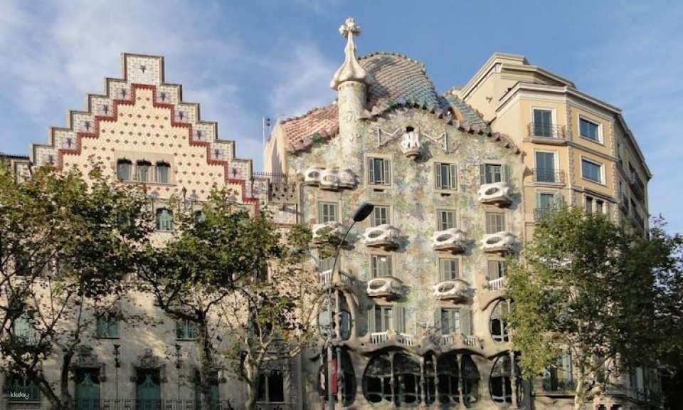 Gaudi highlights eBike tour