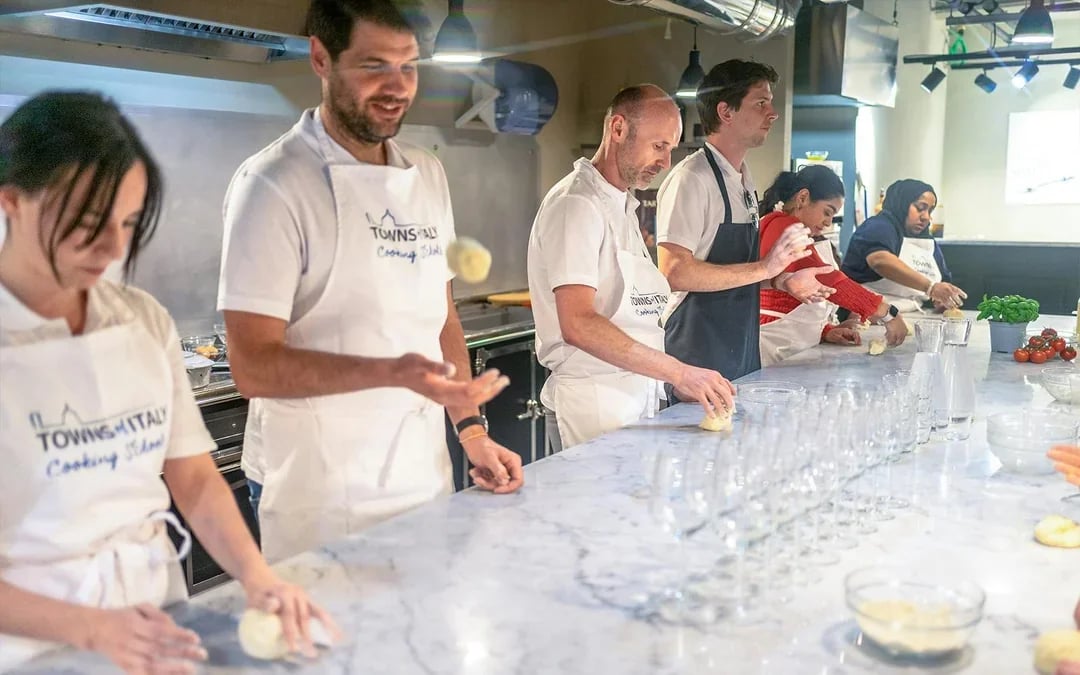Gelato and Pizza Making Class in Milan Image 5