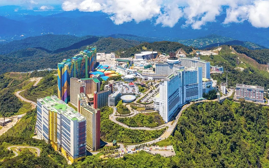 Genting Highlands Premium Outlets Cable Car & Theme Park Combos Image 4