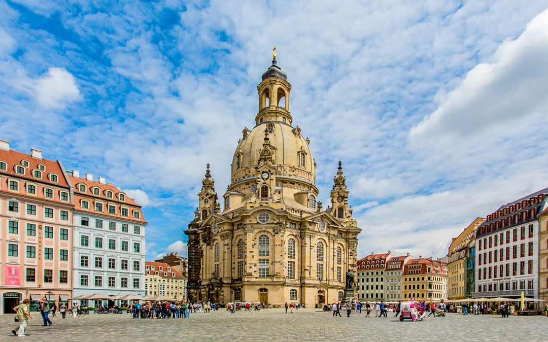German Guided Sightseeing Tour of Dresden Image 2