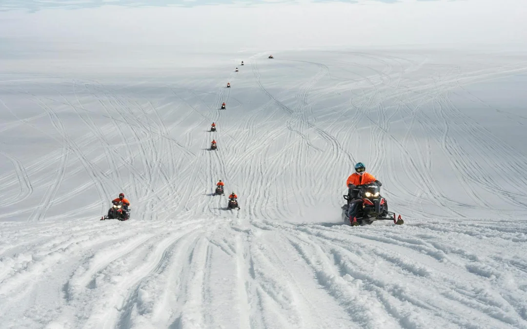Geysir: Langjokull Glacier Snowmobile Adevnture Tour 
 Image 5