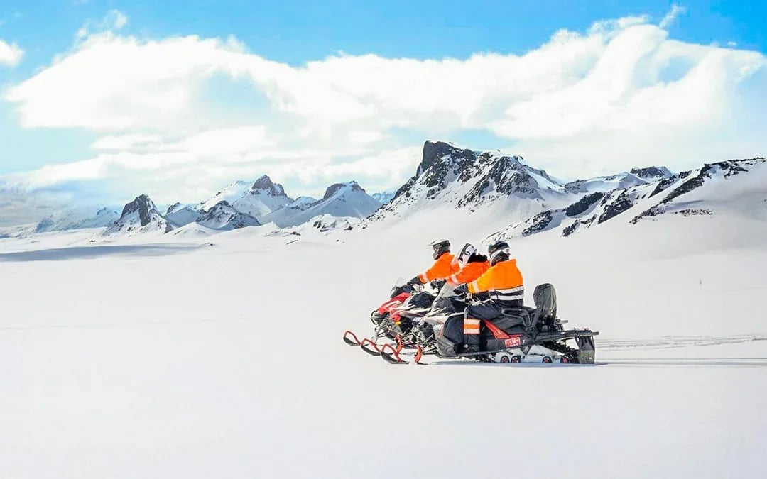 Geysir: Langjokull Glacier Snowmobile Adevnture Tour 
 Image 6