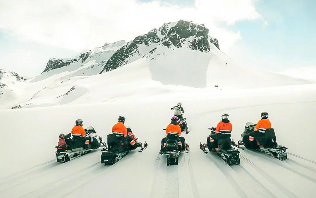 Geysir: Langjokull Glacier Snowmobile Adevnture Tour 
 Image 7