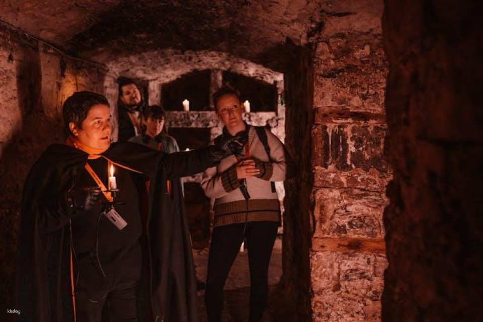 Ghostly underground walking tour of Edinburgh