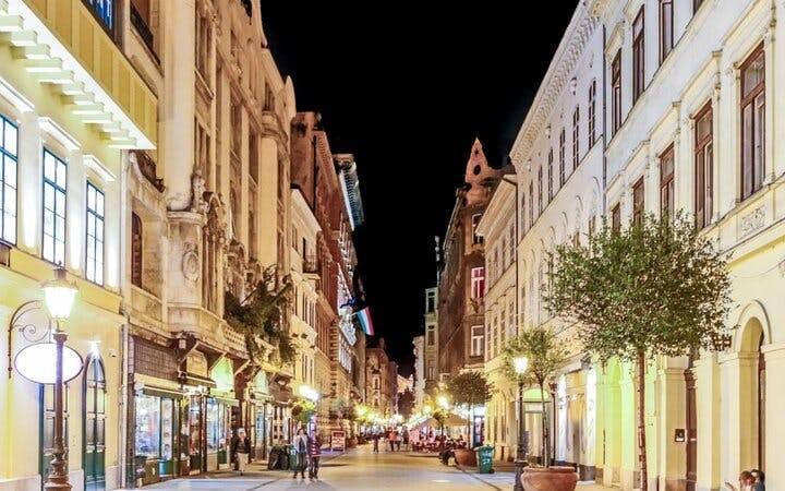 Ghosts of Budapest: Self-Guided City Exploration Game Image 2