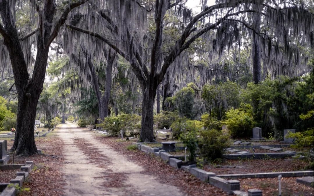 Ghosts of Savannah: Self-Guided City Exploration Game Image 7