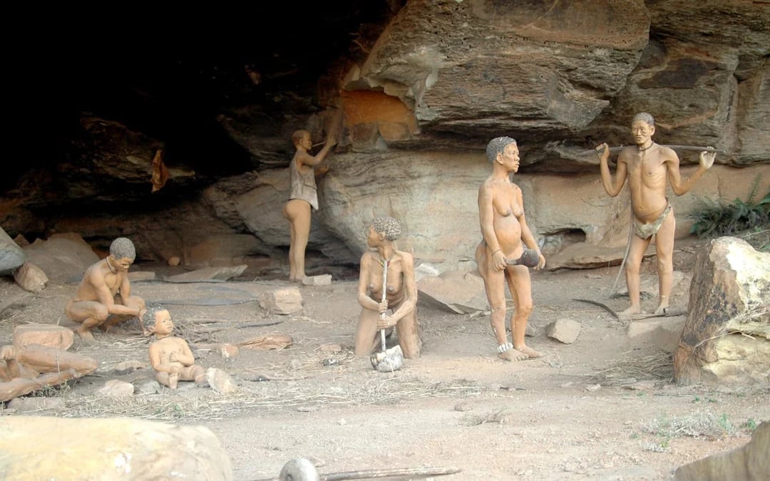 Giants Castle Cave Paintings, Howick Falls, and Nelson Mandela Capture Site Guided Day Tour with Hotel Transfers and Entrance Fees Image 5