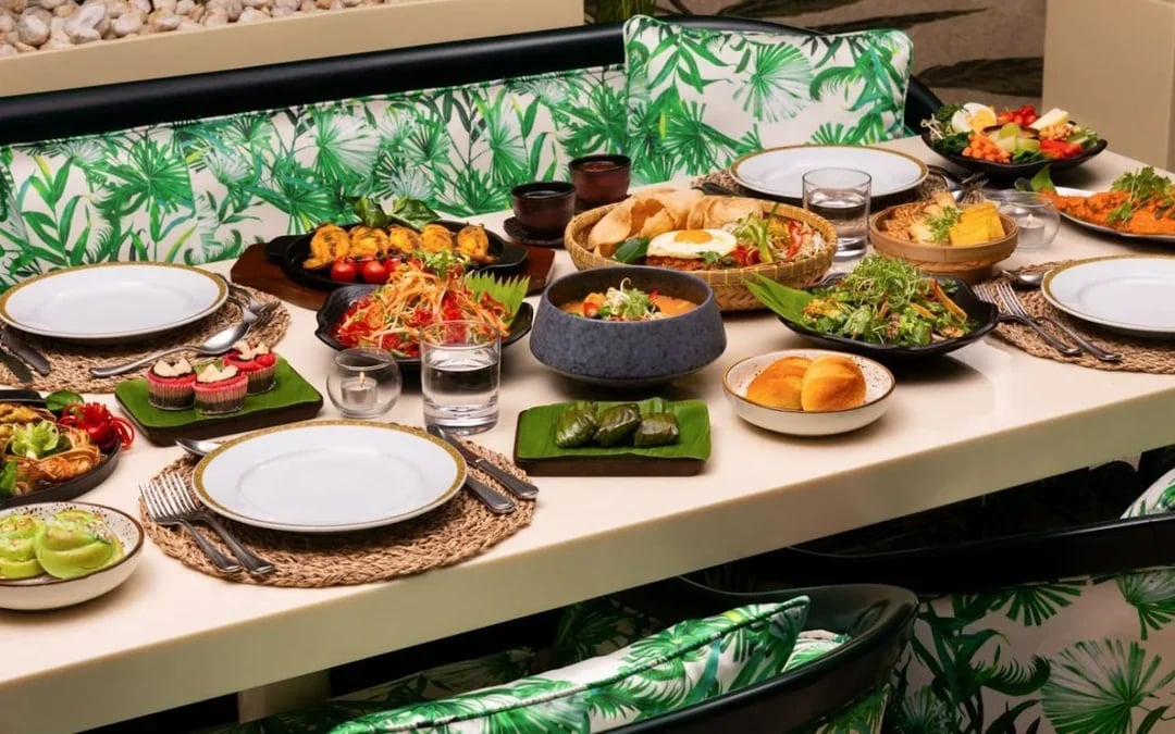 Giardino Ocean Feast Seafood Dinner Buffet at Versace-Inspired Restaurant Image 5