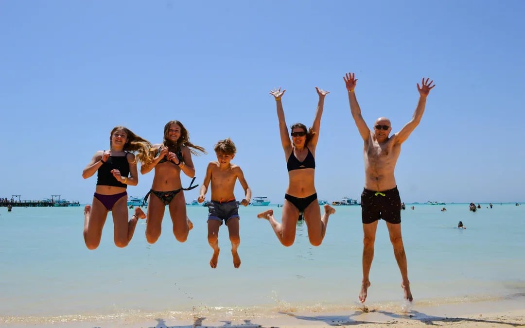 Giftun 6 Islands Speedboat Tour with Dolphin Watching, Snorkeling, Lunch & Transfers Image 6