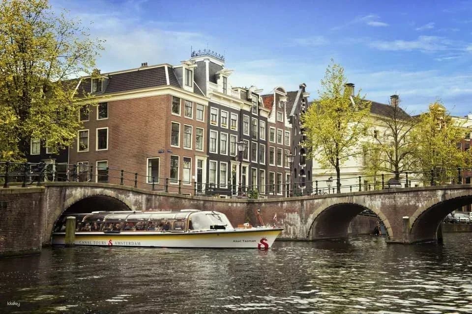 Go City | Amsterdam Essentials Pass: Visit 3 Top Attractions