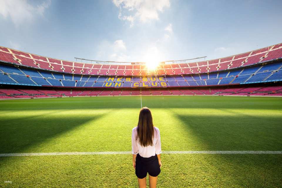 Go City | Barcelona Explorer Pass (Choose 2-7 attractions including Sagrada Familia Tour & Park Guell Tour)