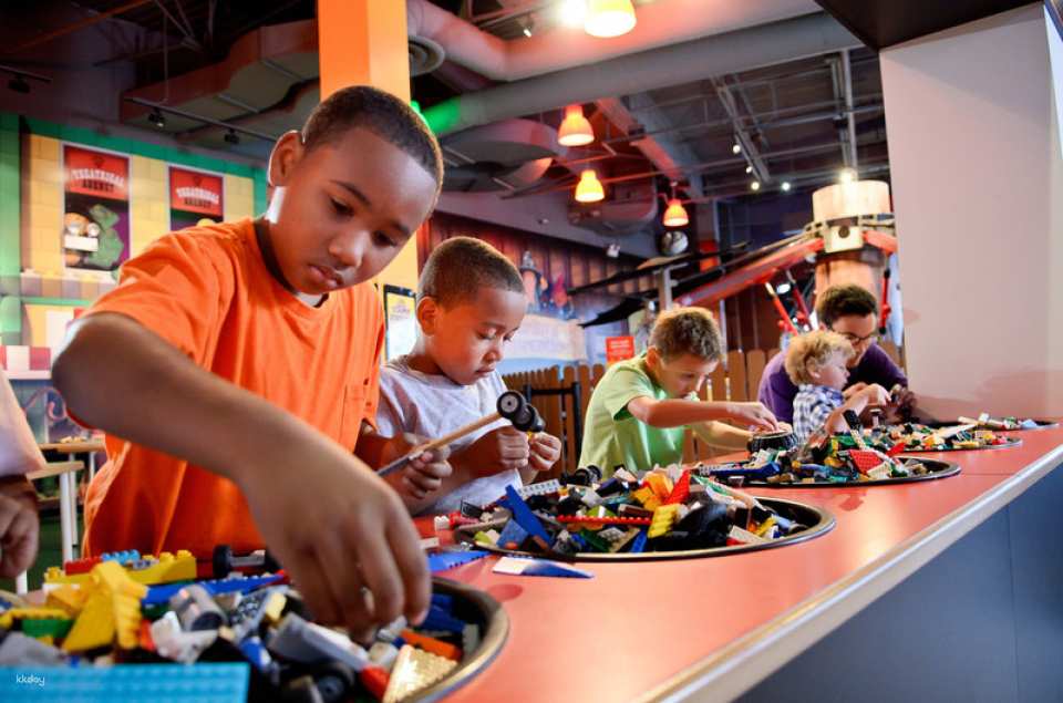 Go City | Chicago Explorer Pass (Optional Attractions)