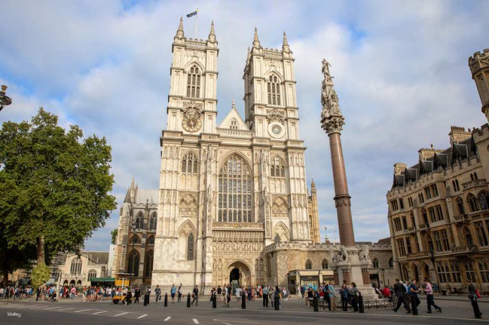 Go City | London Explorer Pass (Includes The Shard, Tower of London & 90+ Things to Do)