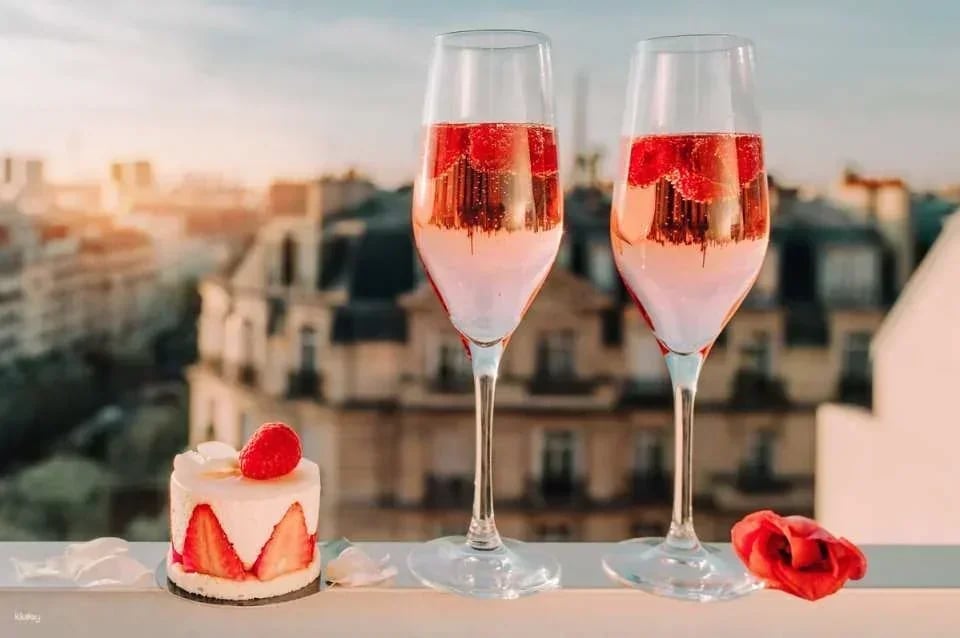 Go City | The Paris Pass® (Includes Eiffel Tower Climb, Bateaux Parisiens River Cruise with upgrade option to include Paris Museum Pass)