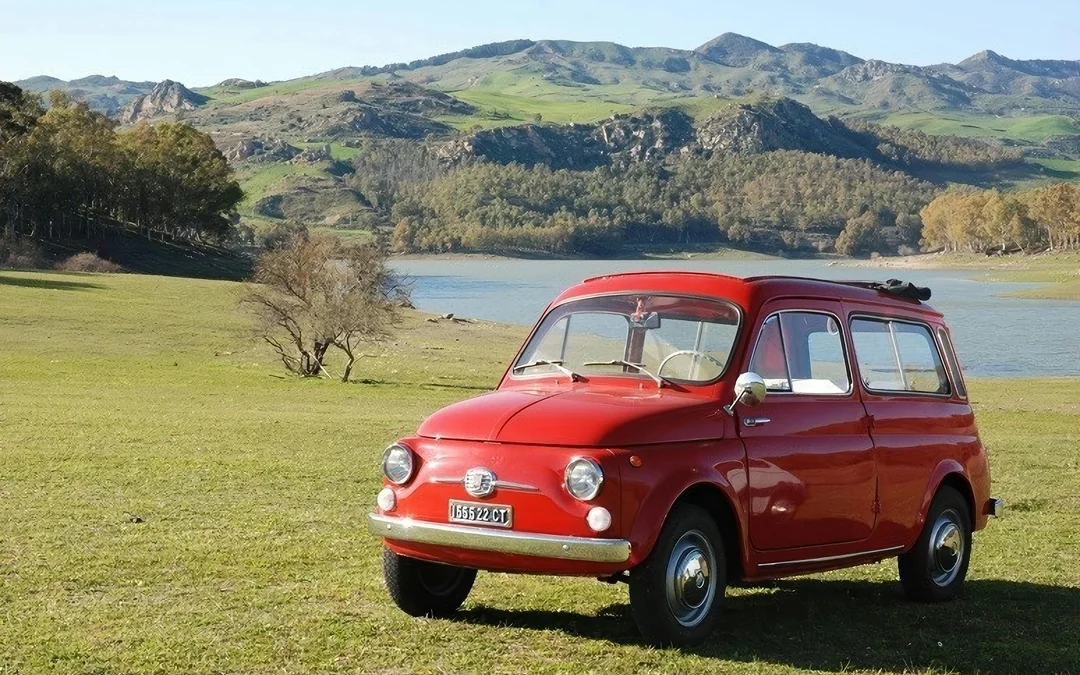 Godfather tour in a vintage car from Taormina and Giardini Naxos Image 1
